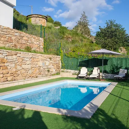 Holiday home Casa En Tarela,